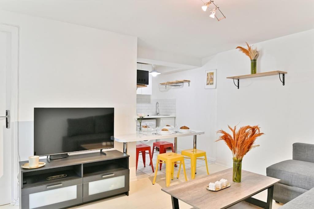 Appartement Proche Canal Saint Martin Paris Exterior photo